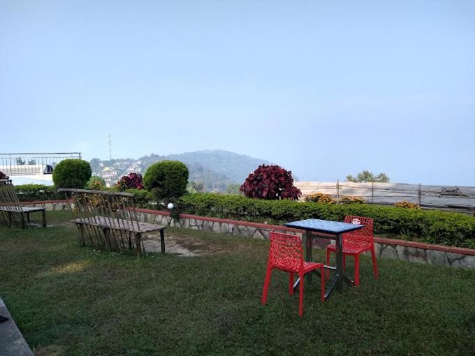 Rendezvous Resort 乞拉朋齐 外观 照片